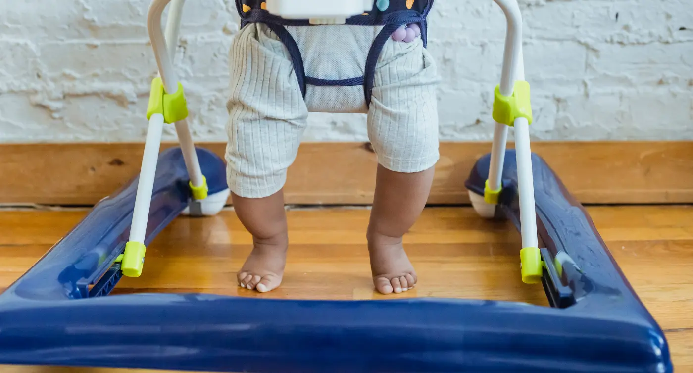 5 Month Old in Walker: What Parents Need to Know Possible Risks for 5 Month Old in Walker