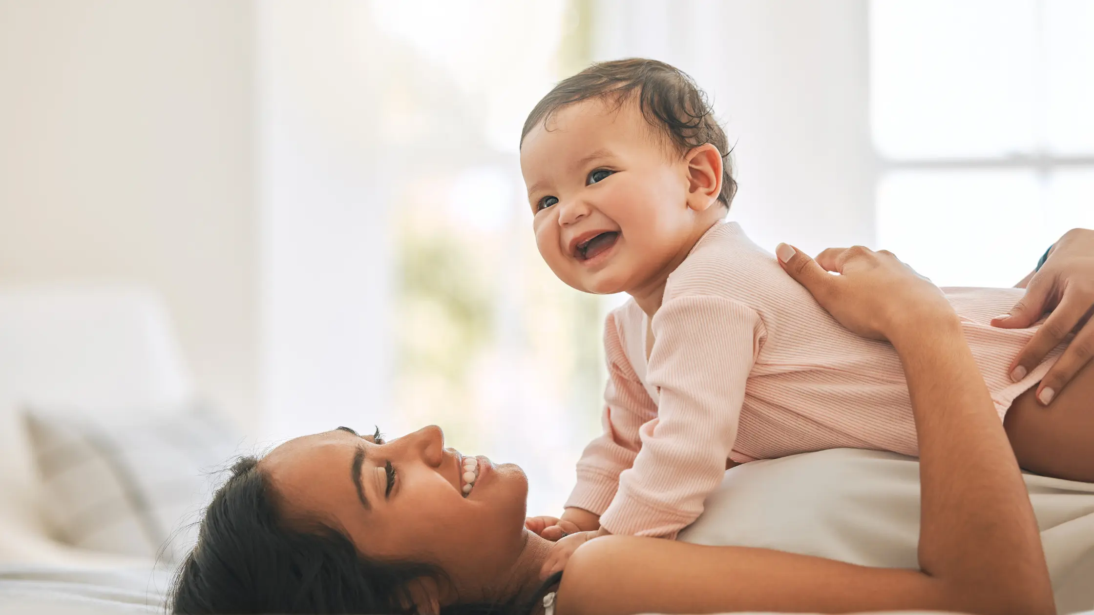 Newborn or 6 Month Old Baby Hates Tummy Time? Try These Parent-Approved Tips! The Importance of Tummy Time
