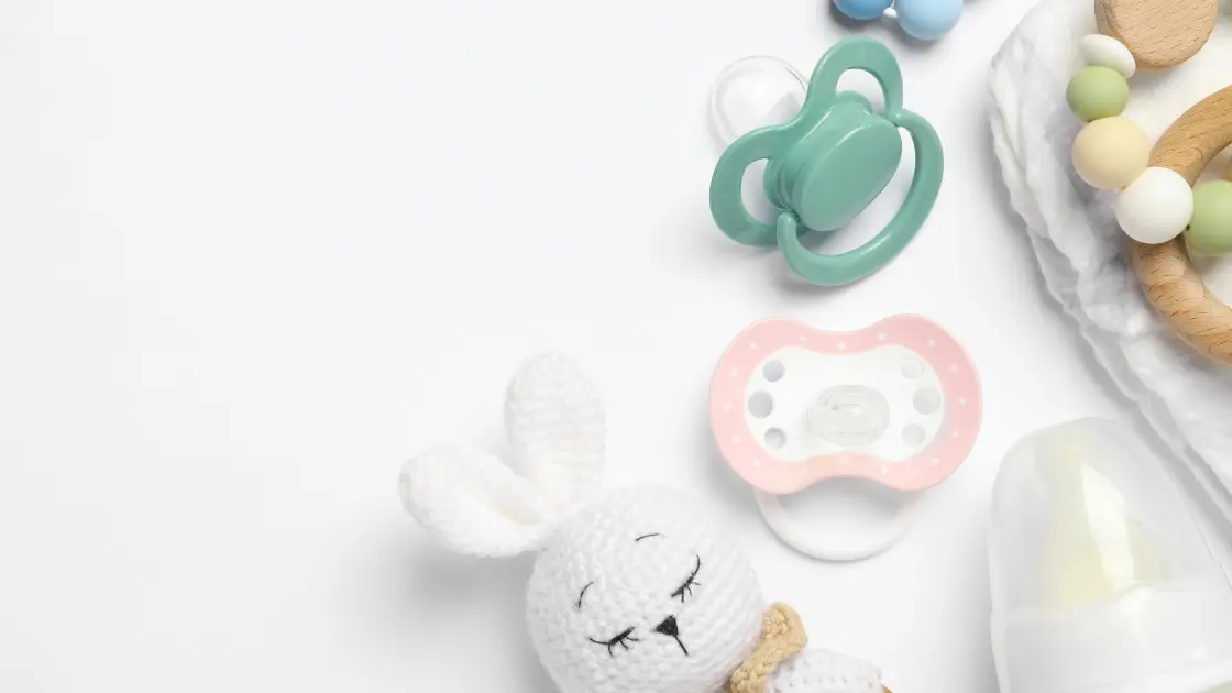 Pick the Best Pacifiers for Your Baby from the Top 17 Best Infant Pacifier Materials