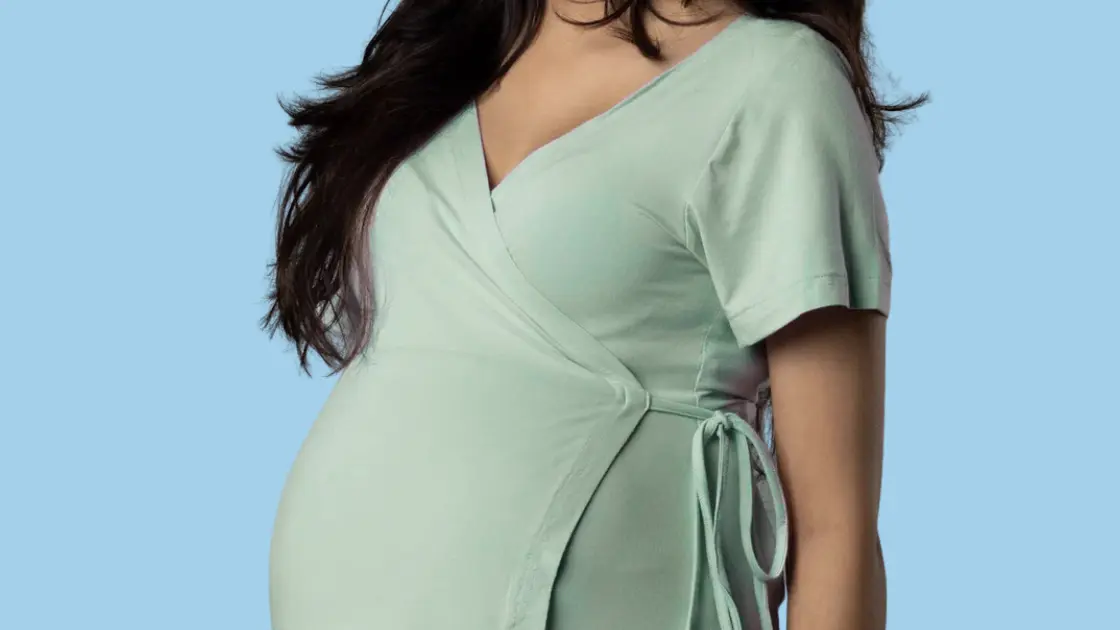 15 Maternity T-Shirts: Cute, Comfy & Totally Bumpin' Maternity Wrap T-shirt