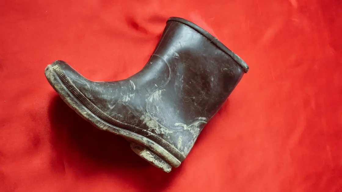 Kids Rain Boots: 12 Best Pairs to Keep Feet Dry & Happy Kids Rain Boots