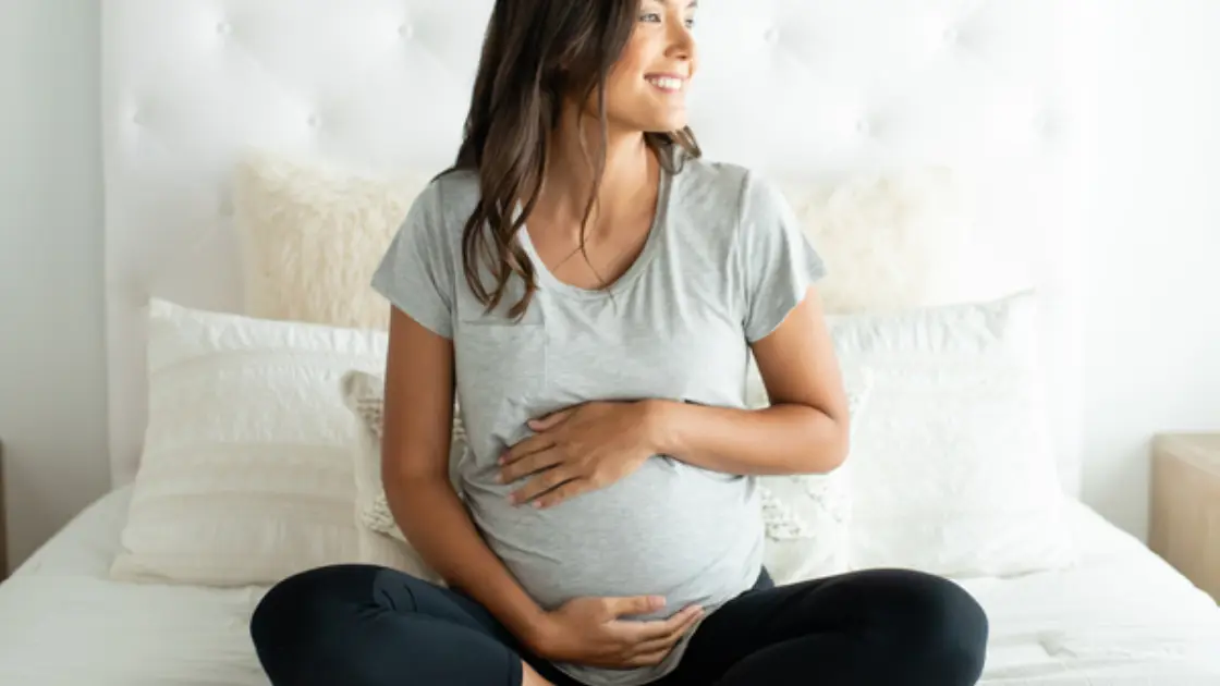 15 Maternity T-Shirts: Cute, Comfy & Totally Bumpin'