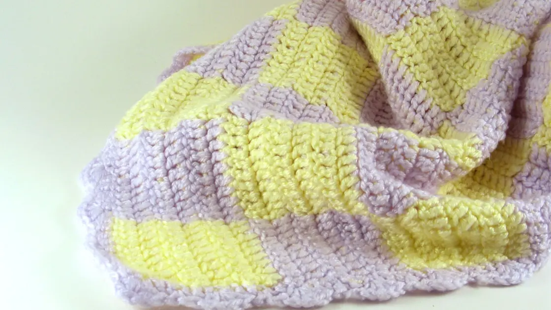 Choosing Between a Crochet Baby Blanket and a Traditional One