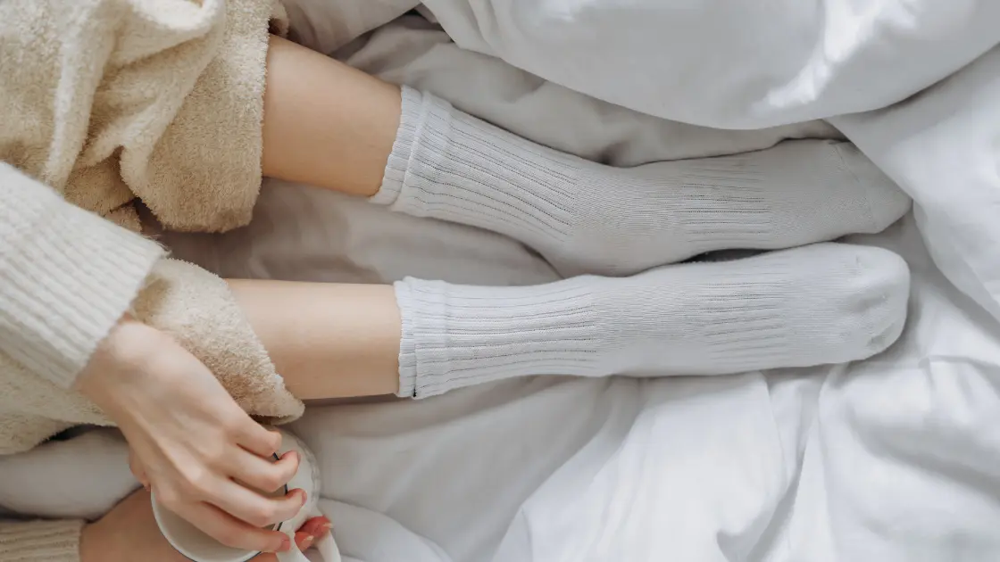 Cold Sweaty Feet in Pregnancy: 5 Hidden Culprits colld sewaty feet